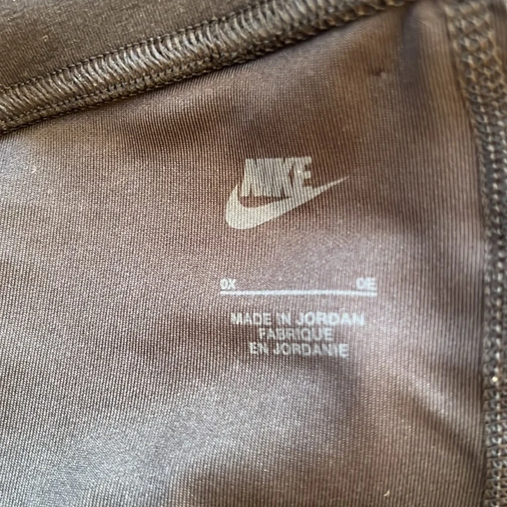 NWT! Nike 0X black high rise logo leggings .